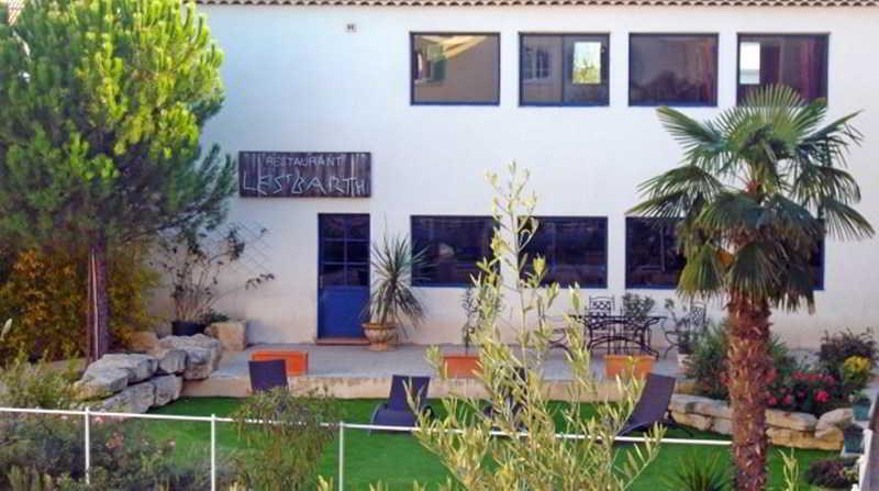 The Originals City, Hotel Le Village Provencal, Aix-En-Provence Nord Pertuis Exterior photo