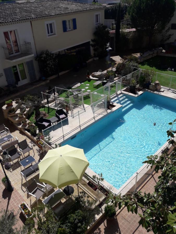 The Originals City, Hotel Le Village Provencal, Aix-En-Provence Nord Pertuis Exterior photo
